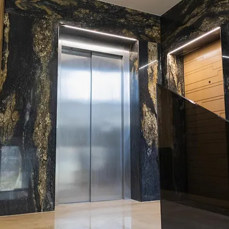 Stylish - Iztok Apartament